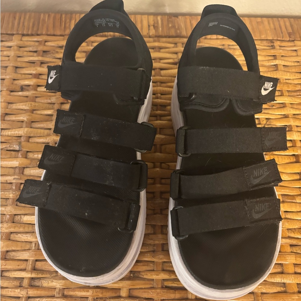 Nike Black Strap Sandals